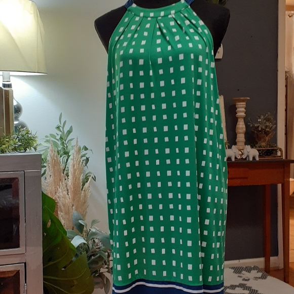 Dress - Picture 1 of 4